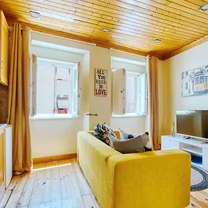 lovelisbonapartments-duplex-2-alfama.hotels-lisbon-portugal.com/
