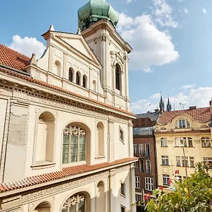  Homestay Old Town & Parking Assistance