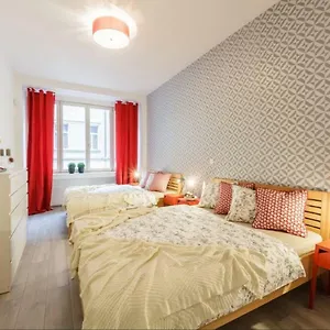Crown Praag
