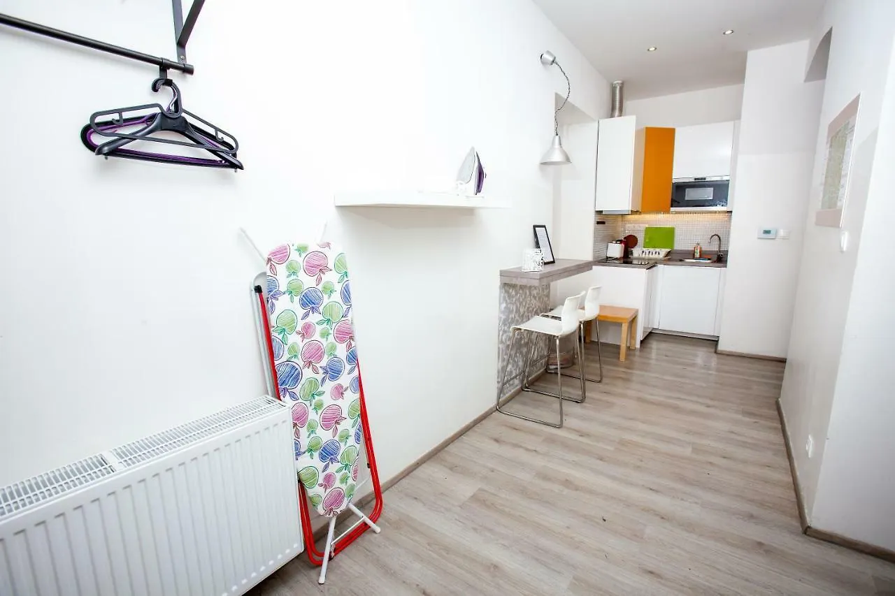 Wow Wow Apartment Прага Чехия