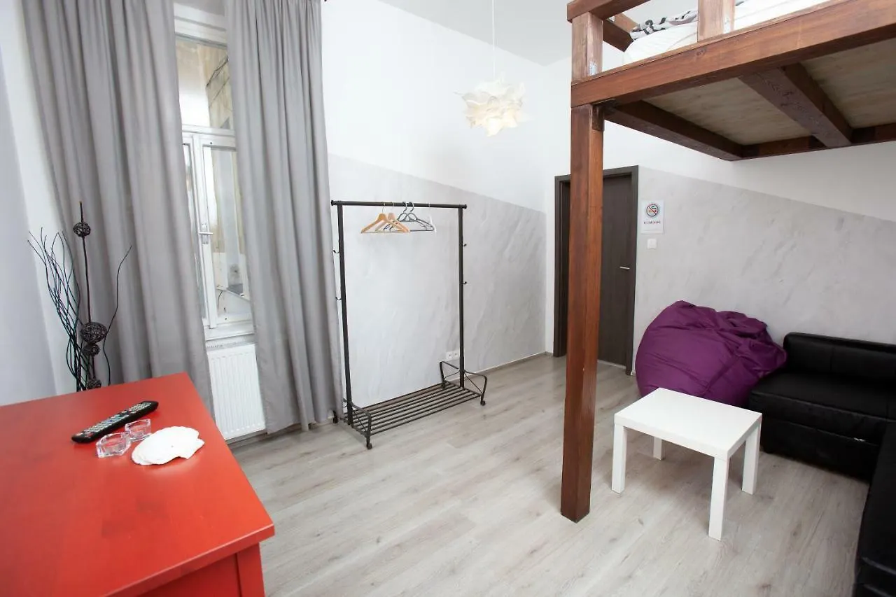 Wow Wow Apartment Прага
