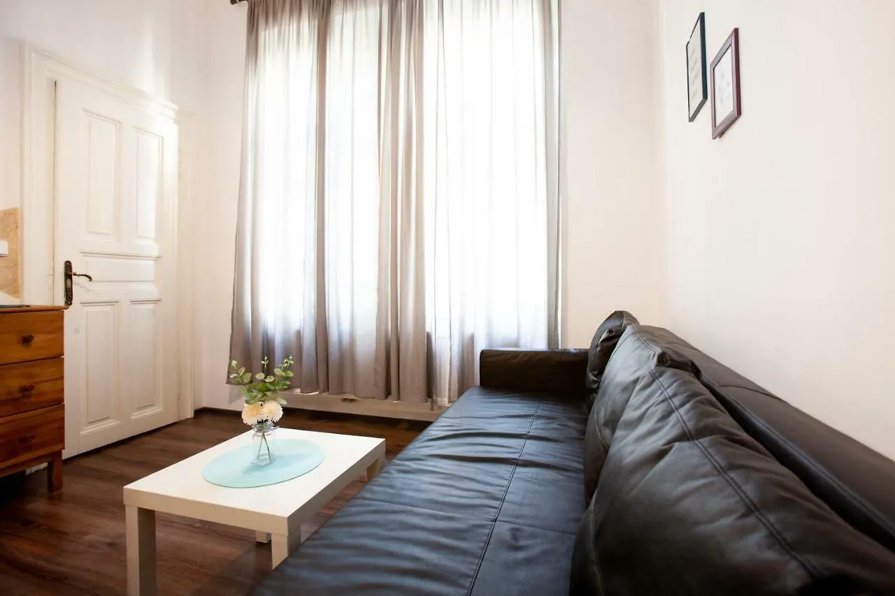Wow Wow Apartment Praag Tsjechië