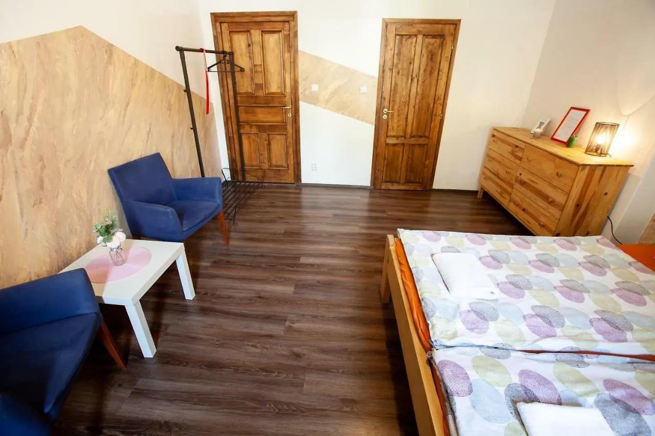 Wow Wow Apartment Praag 0*,
