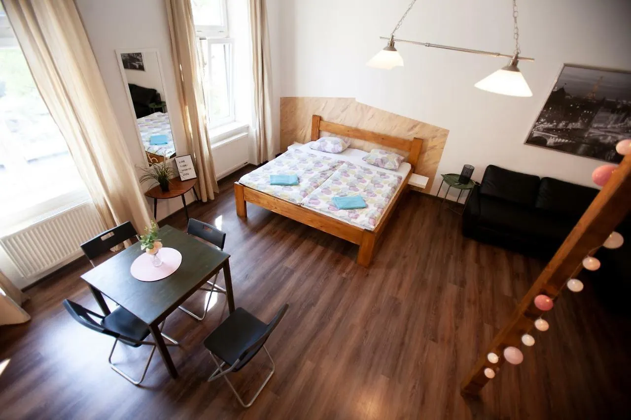 Wow Wow Apartment Praag