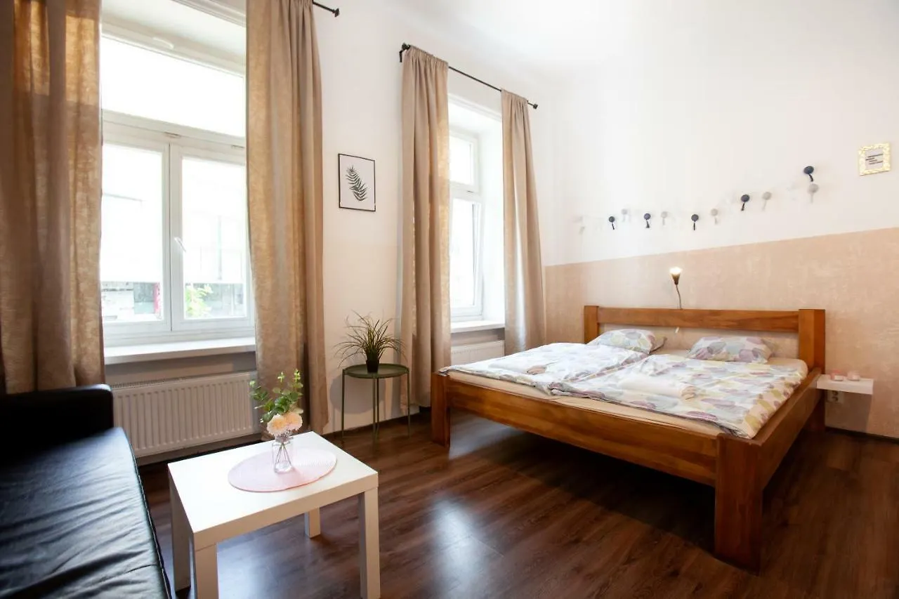 Wow Wow Apartment Praag Tsjechië